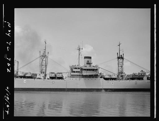 Navy Ship AKA-57 Capricornus - Public domain photograph — PICRYL