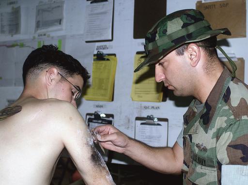HM2 (HOSPITAL CORPSMAN SECOUND CLASS (E-5)) Tayyeb works… — NARA and ...