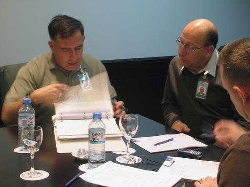 Der Operations Commander des Network Enterprise Technology Command ...