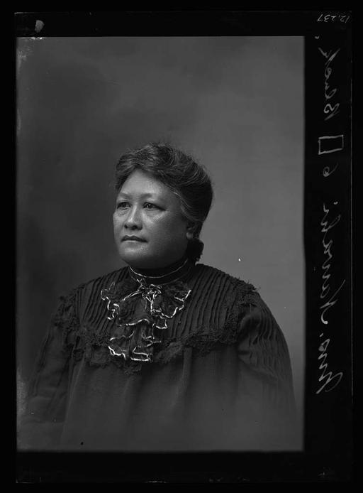 Emma Nawahi (PNM-220-17077, original), emma nawahi, hawaiian, woman, portrait, dress, lace, high necked dress, lei, jewelry, 19th century