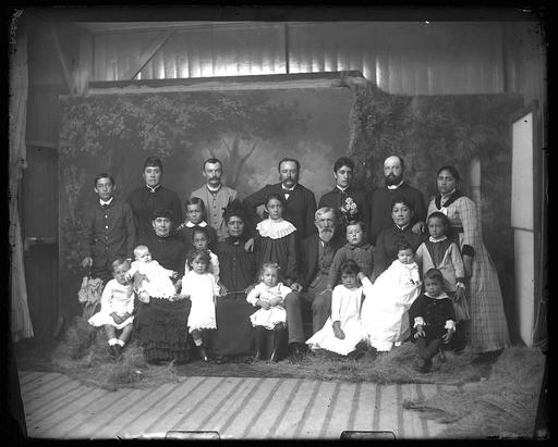 Widemann 1886 Family (PNL-188-06046, original), family portrait, widemann family, group portrait, 19th century, men, women, children, formal wear