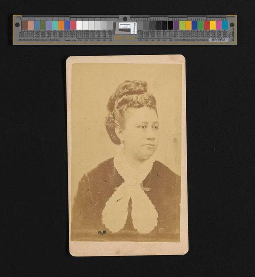 Queen Kapiolani (PPWD-15-7-006, original), queen kapiolani, hawaii, hawaiian royalty, portrait, lei, woman, dress, lace, monarch, royalty