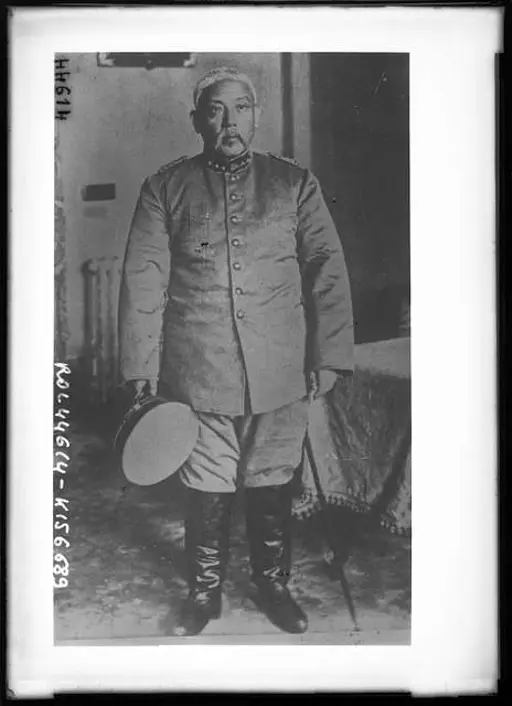 清末から中華民国初期にかけての中国の軍人・政治家袁世凱、ユワンシーカイ）の写真 清末から中華民国初期にかけての中国の軍人・政治家袁世凱