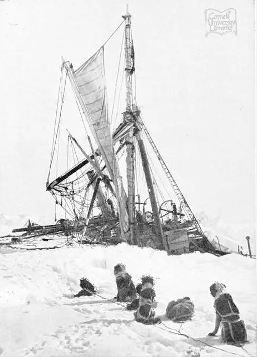 Endurance' (1912) in the ice RMG L7806 — PICRYL - Public Domain