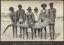 Sechs Aborigine-Männer mit einem Hammerhai in der Hand, Broome, Westaustralien, ca. 1926 - Fotos von R. A. Bourue (37380232545)