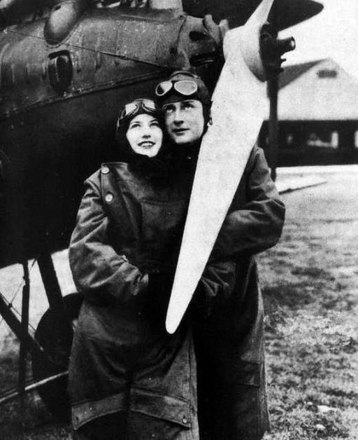 Barbara Stanwyck & Rex Cherryman - Oct 1927 Vogue — PICRYL