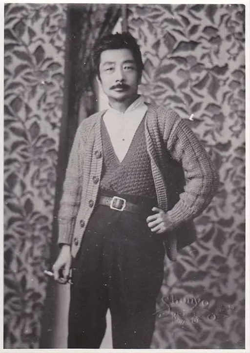 Fukuzawa Yukichi with the girl of the photo studio — PICRYL