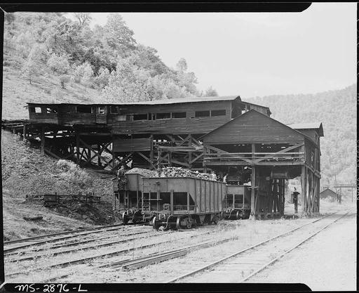 The tipple. P V & K Coal Company, Clover Gap Mine,… — PICRYL 
