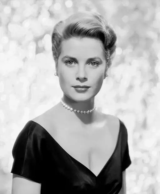Grace Kelly by Howell Conant, Photoplay April 1955 — PICRYL