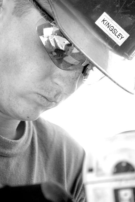 Construction electrician constructionman recruit, Daniel - NARA & DVIDS ...