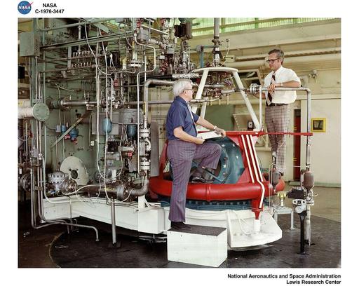 RECRUITING BROCHURE - SOUTH 40 ROCKET ENGINE TEST FACILITY RETF TEST ...