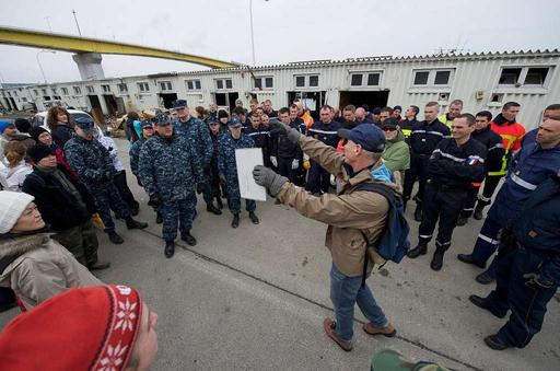 Местный переводчик из Мисавы Саймон Бернард, родом из, translator, simon bernard, misawa, france, military, personnel, man