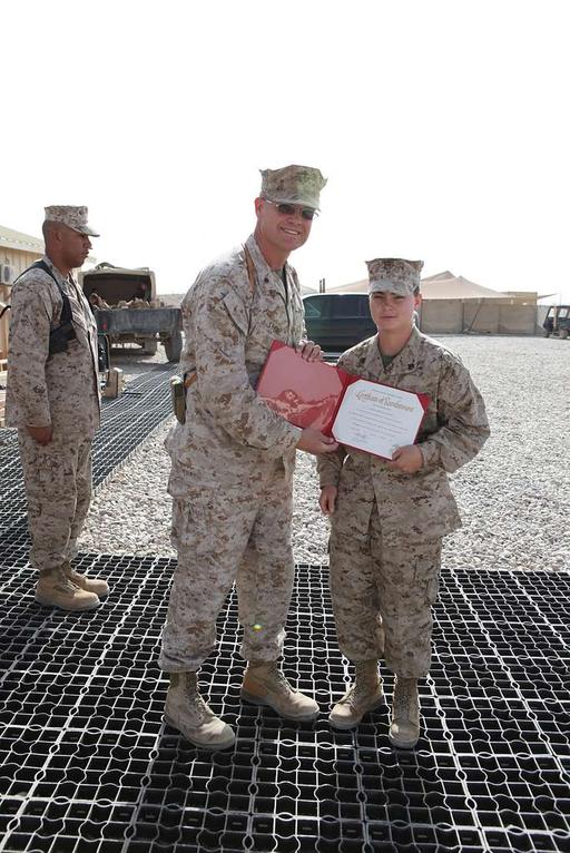 Kpl. Christiana M. Wolford, ursprünglich aus Ocala,, marine, military, rifle, desert, uniform, combat, weapon, soldier, female, ocala