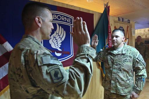 U.S. Army Col. Andrew Rohling and Maj. Donald Lincoln - PICRYL - Public ...