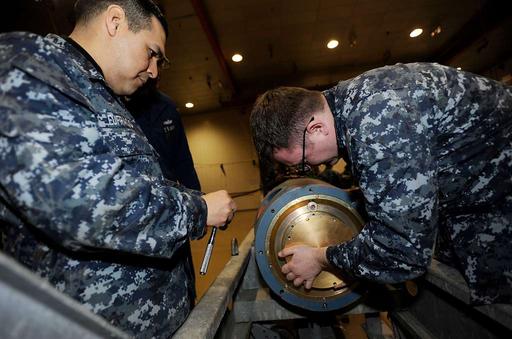 Gunner's Mate 2nd Class Mario Eufracio, originally, us navy, sailor, mark 45 gun, 5 inch gun, uss gettysburg, cg 64, guided missile cruiser, gunner mate
