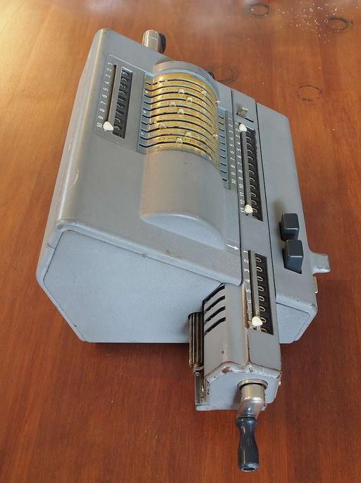 Mechanical calculator. Original Odhne, pic-003, mechanical calculator, calculator, vintage, antique, machine, office equipment