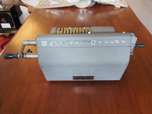 Mechanical calculator. Original Odhne, pic-005, mechanical calculator, calculator, vintage, antique, office equipment, calculating machine, technology, mechanism