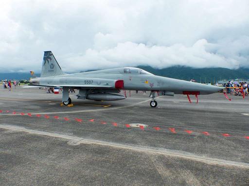 ROCAF RF-5E 5507 Display at Hualien AFB Apron 20160813d - PICRYL ...