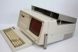 ★昔のパソコン★ Zenith ZFA-161-416 portable computer — PICRYL - Public Domain
