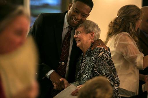 Lt. Cmdr. Raynard Allen thanks Peg McKee for her volunteer - PICRYL ...
