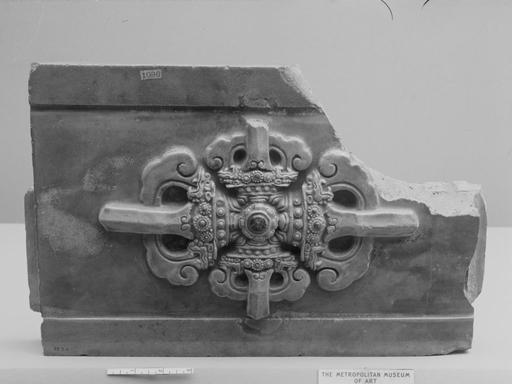 Tile with Vajra, originally from the "Porcelain Pagoda", tile, vajra, porcelain pagoda, nanjing, glazed tile, buddhist symbol, ritual object, artifact