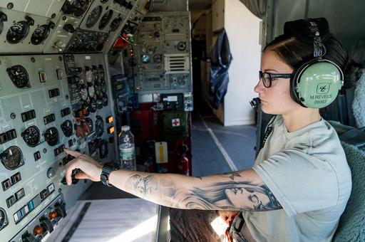U.S. Air Force Senior Airman Morgan Revels, a crew — PICRYL - Public ...