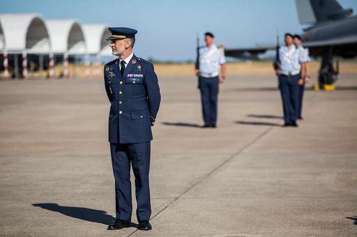 Spanish Col. Carlos Perez Martinez, the off-going base - NARA & DVIDS ...