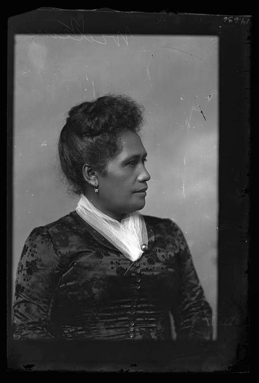 Kaumana Pilahiulani Widemann (PNL-188-06047, original), kaumana pilahiulani widemann, hawaiian, woman, portrait, lei, dress, lace, high collar, 19th century, 20th century