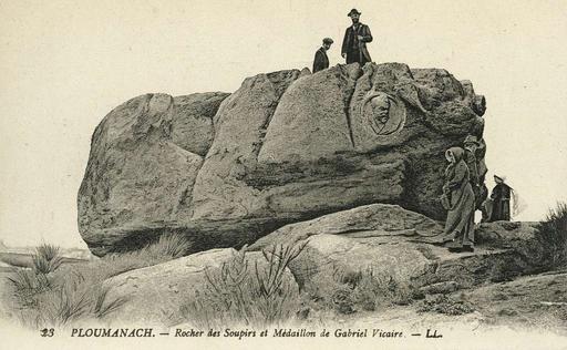 Trégastel - Rocher des soupirs et médaillon de Gabriel Vicaire - AD22 ...