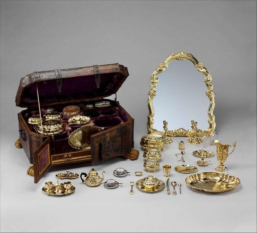 Toilet set in original leather case, Augsburg, Bavaria, toilet service, silver gilt, travel chest, mirror, 17th century, decorative arts, luxury goods, baroque, goldsmithing, toilette, countess of portland, metropolitan museum of art