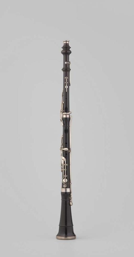 Oboe (with 11 keys) in its original case, oboe, musical instrument, woodwind, keys, case, antique, historical, collection