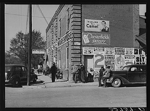 tobacco oxford nc warehouse during auction sales in Oxford.… — PICRYL File:Photograph of a Tobacco Field –