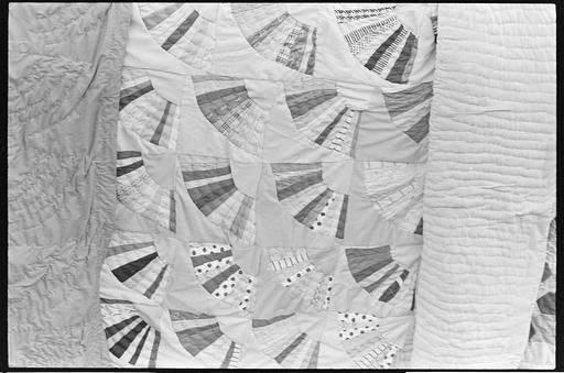 Fannie Lae Teals; original Quilt Designs, Tifton, Georgia, quilts, textiles, geometric patterns, color schemes, folk art, handmade, crafts, textile art